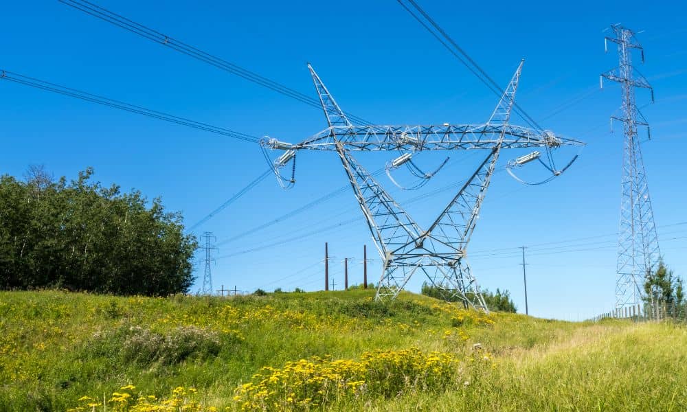 Utility corridor land use review - ALTA SURVEY Utah Utility power lines crossing open land affected by trust land reviews that often increase the need for an ALTA Land Title Survey